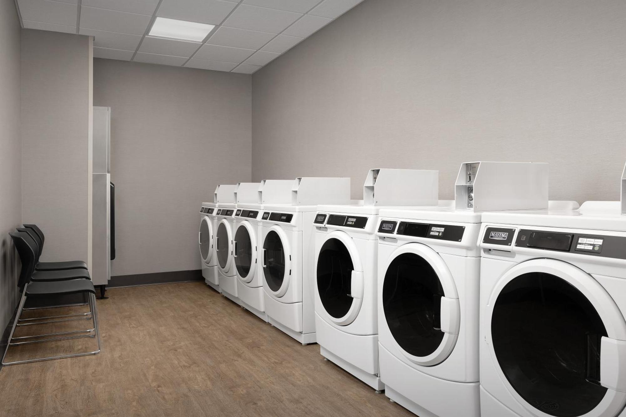 Residence Inn Kenwood Bagian luar foto
