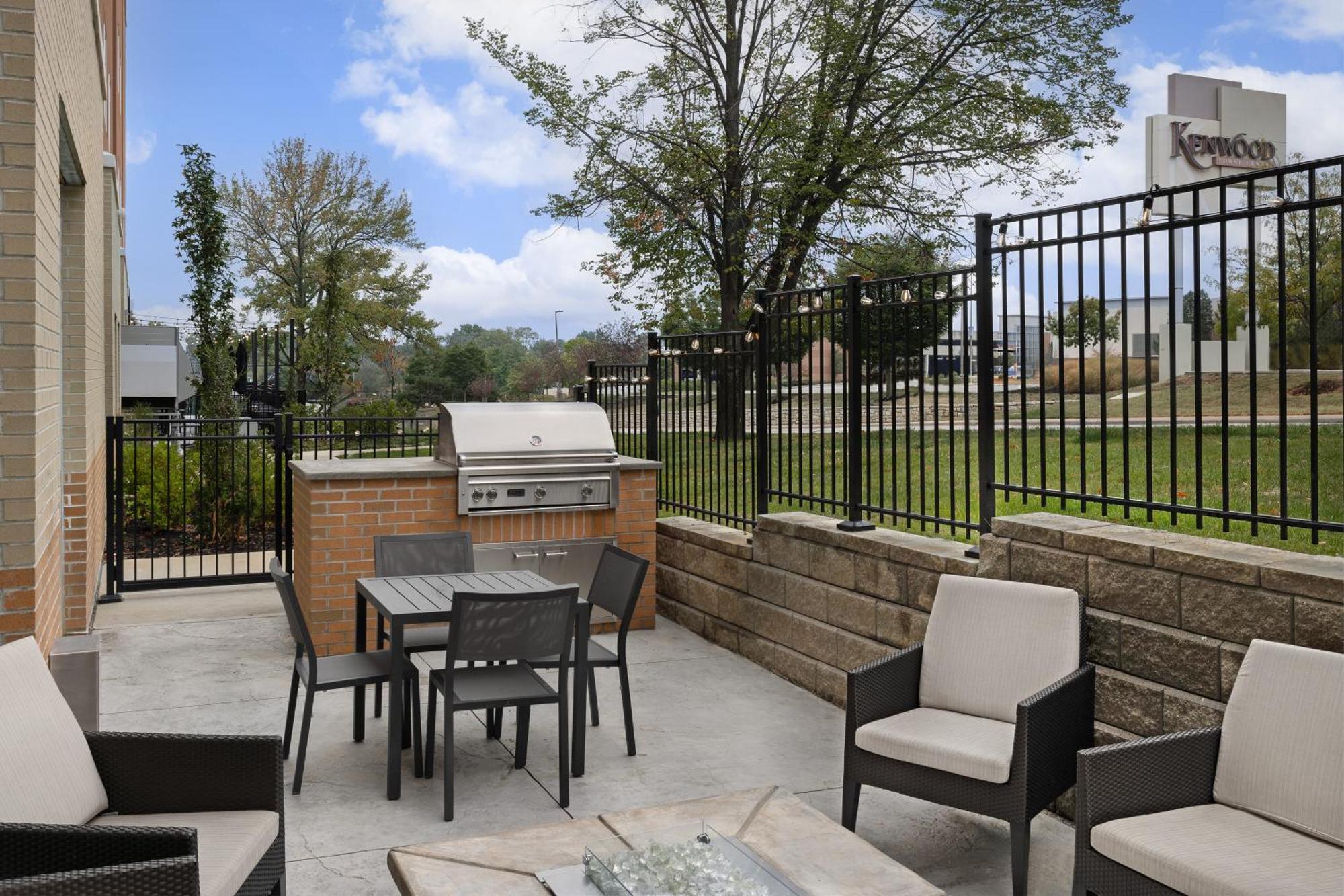 Residence Inn Kenwood Bagian luar foto